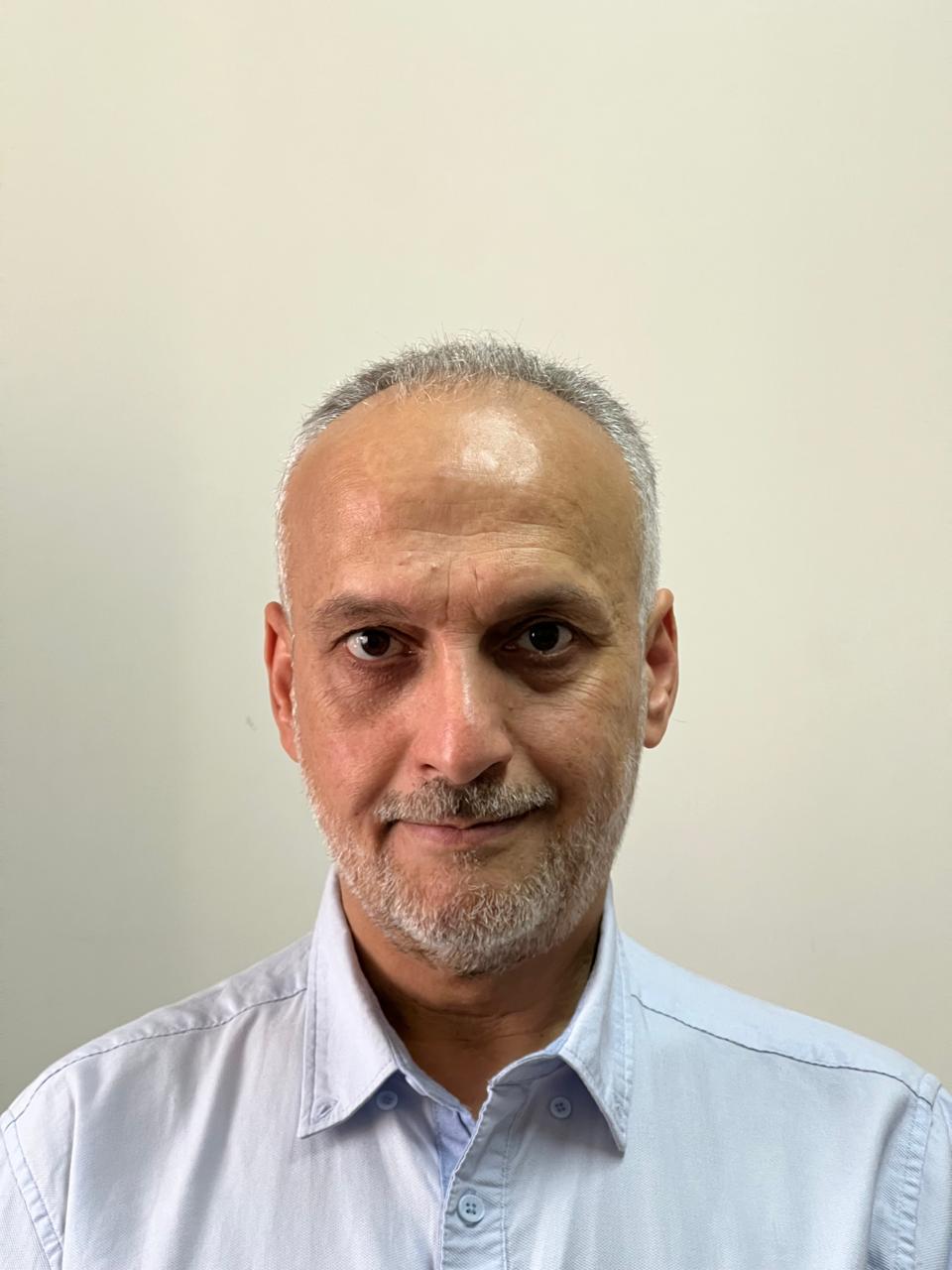 Dr. Adnan Almahroug